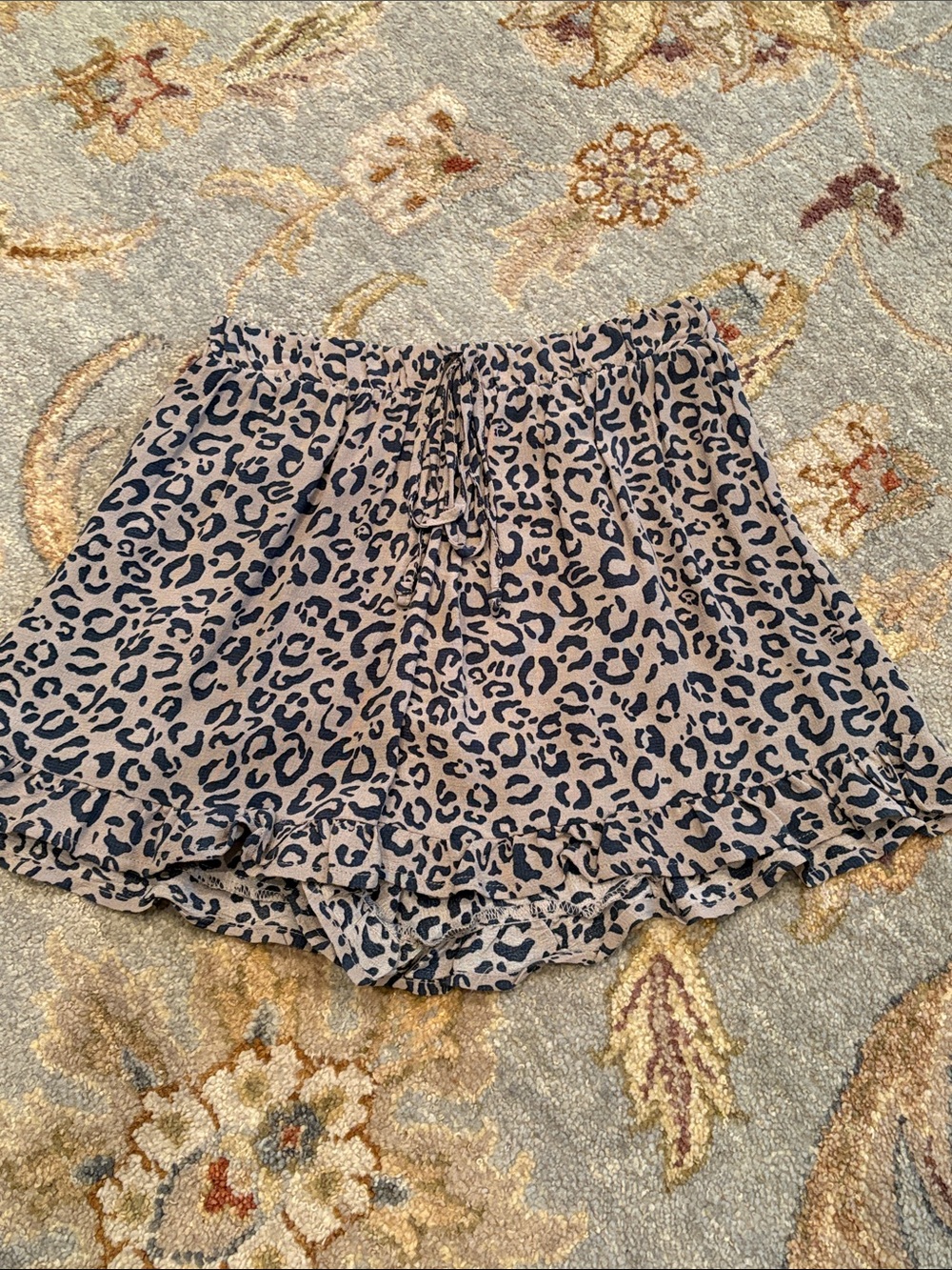✨ LIKE NEW ✨ American Eagle Women's Taupe Leopard Print Ruffle Shorts, XS